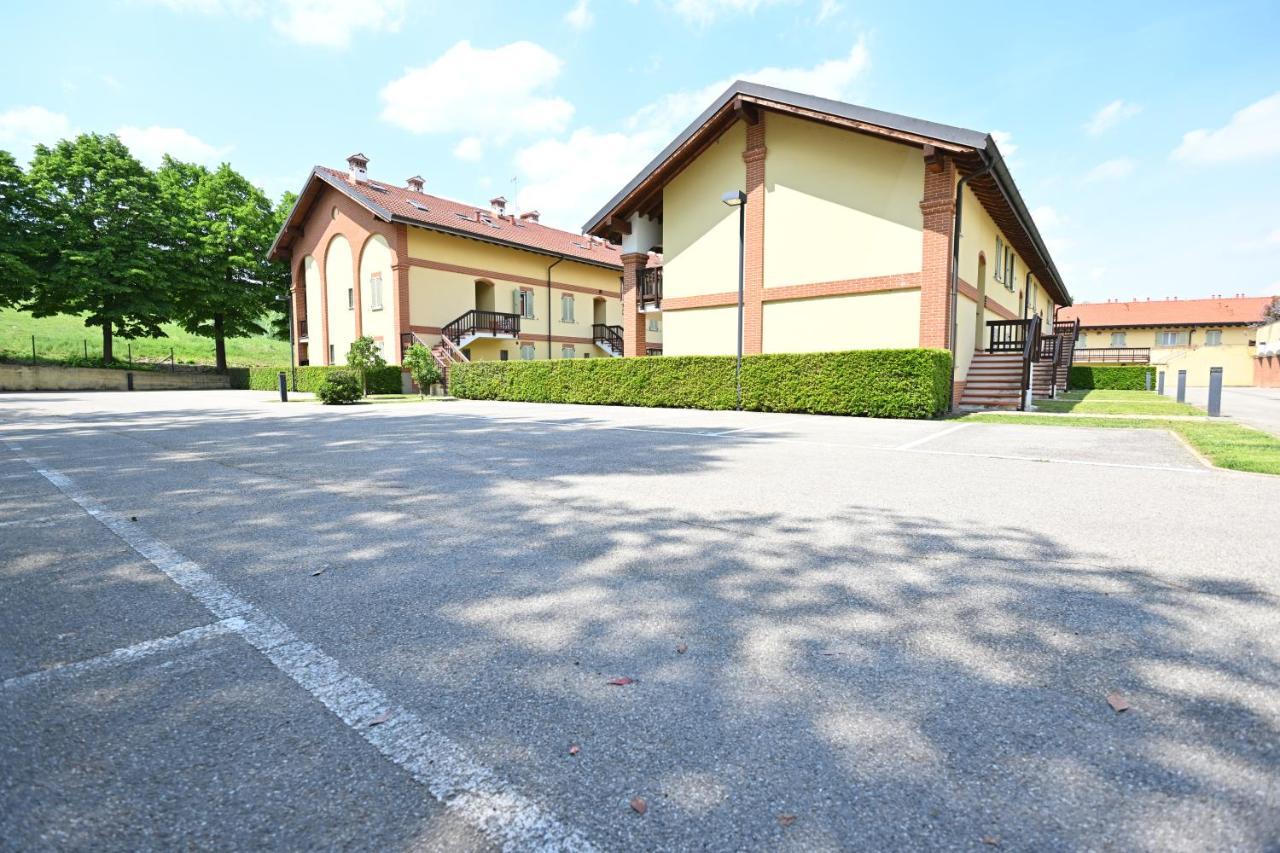 Aura Loving Home Con 4 Posti Letto, Cucina Completa, Terrazzo Ed Un Grande Parco Verde Serravalle d'Asti Exterior foto